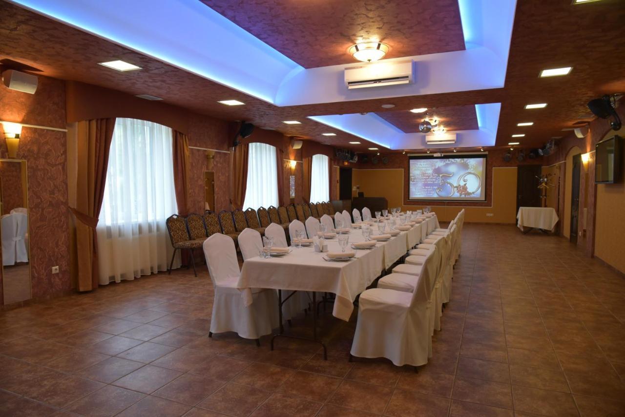Hotel Lubenska Sloboda Vilsanka Kültér fotó